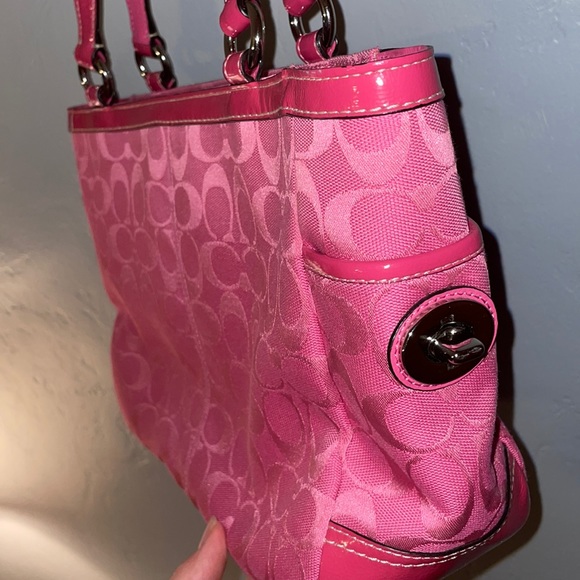 Vintage Hot Pink Coach Purse - Picture 7 of 9